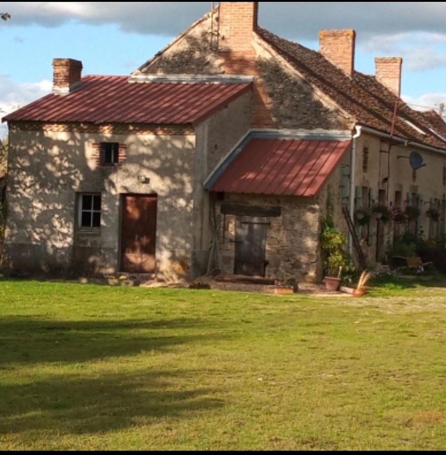 Villa By The Wayside Lussac-Les-Eglises Exterior foto