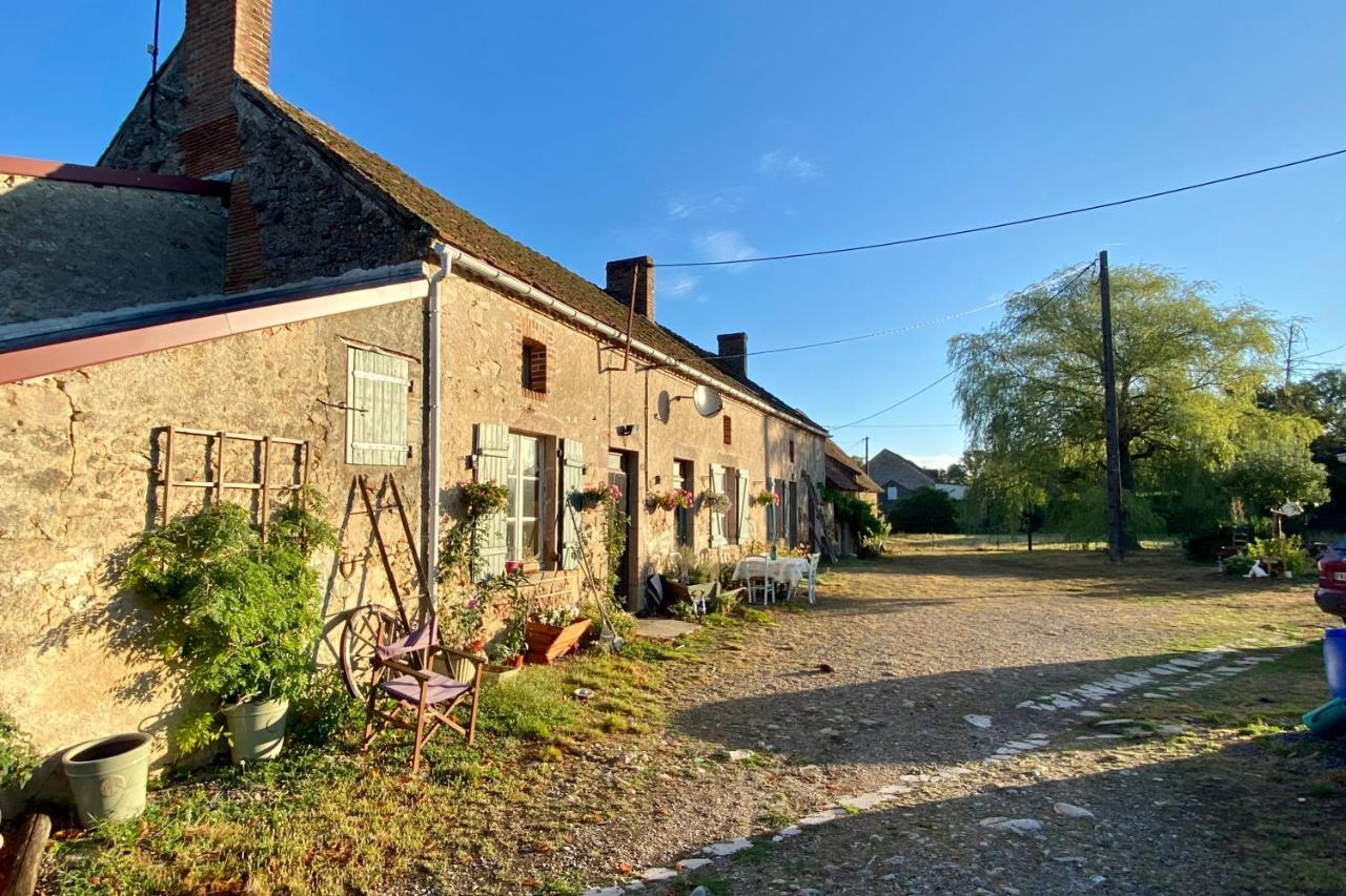 Villa By The Wayside Lussac-Les-Eglises Exterior foto